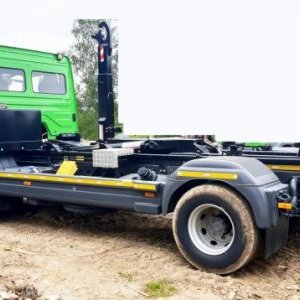 foto wenig km 16t MB abrollikpper Atego Mercedes 1530