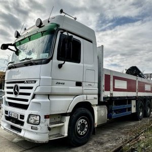 foto Eur5 Mercedes 6x4 +HIAB 288 pritsche 6m mit kran Actros 2646